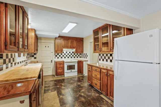 1611 W York Ave, Spokane, WA 99205