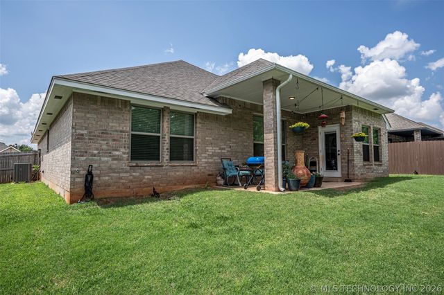 903 Dahlia, Noble, OK 73068
