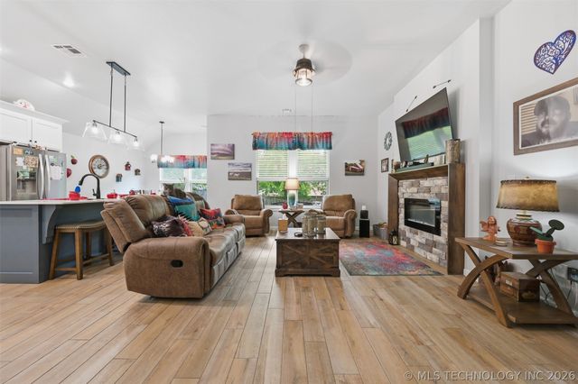 903 Dahlia, Noble, OK 73068