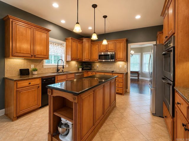 104 Leigh Circle, Hot Springs, AR 71901