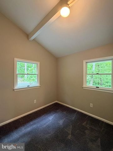 146 TRILLIUM TRAIL RD, Linden, VA 22642