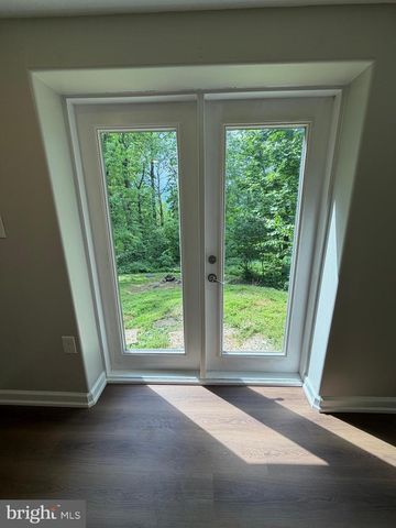 146 TRILLIUM TRAIL RD, Linden, VA 22642
