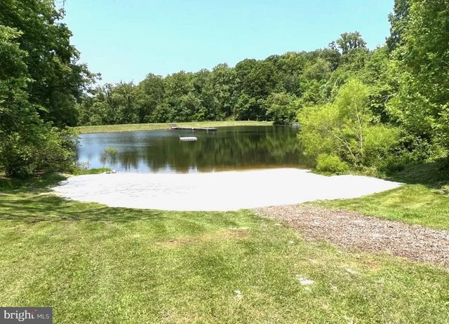 146 TRILLIUM TRAIL RD, Linden, VA 22642