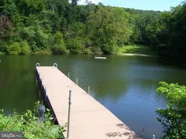 146 TRILLIUM TRAIL RD, Linden, VA 22642