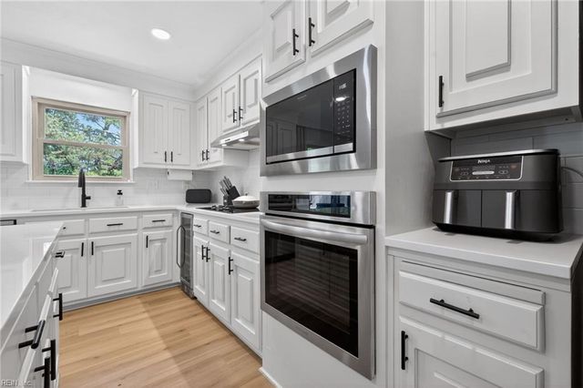 2256 Huckleberry TRL, Virginia Beach, VA 23456