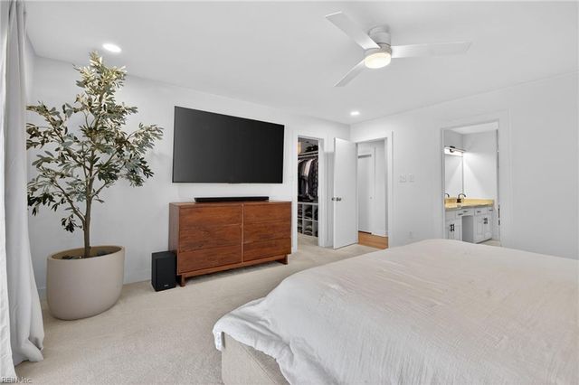 2256 Huckleberry TRL, Virginia Beach, VA 23456