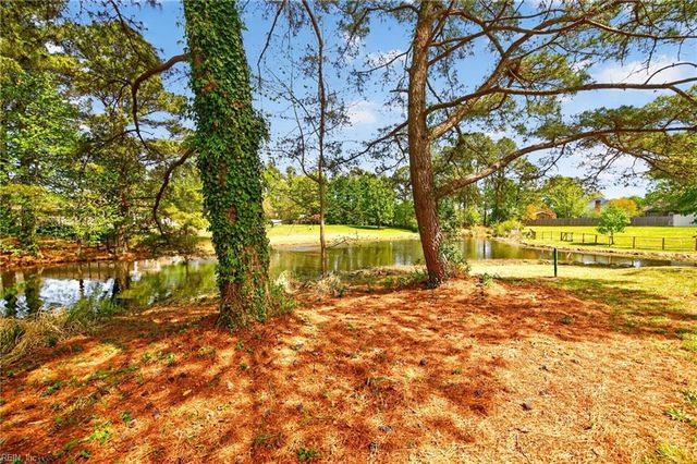 2256 Huckleberry TRL, Virginia Beach, VA 23456