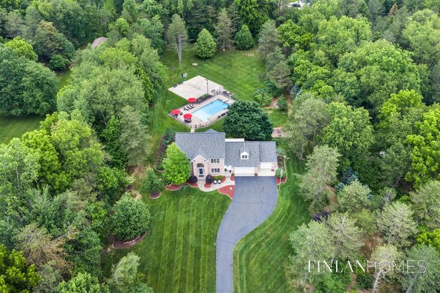 10310 E Rivershore Drive, Alto, MI 49302