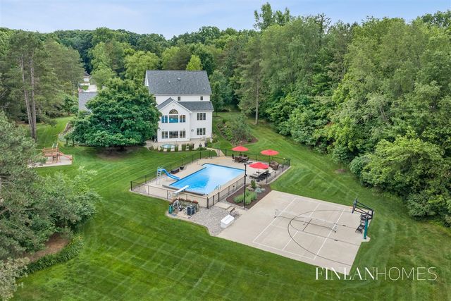 10310 E Rivershore Drive, Alto, MI 49302