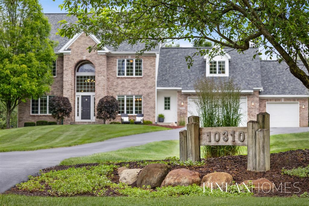 10310 E Rivershore Drive, Alto, MI 49302