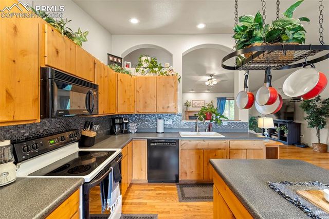 369 Sunlight Way, Canon City, CO 81212