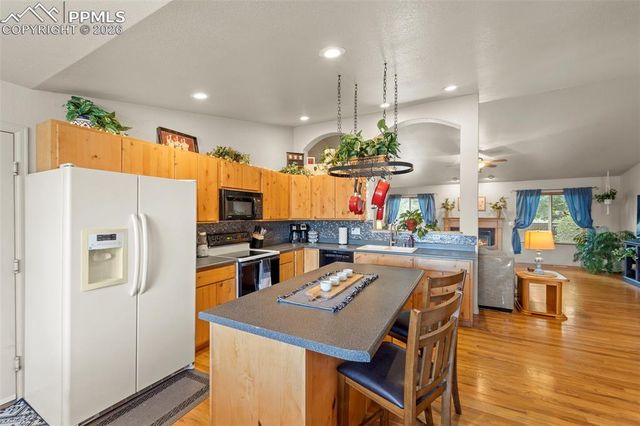 369 Sunlight Way, Canon City, CO 81212