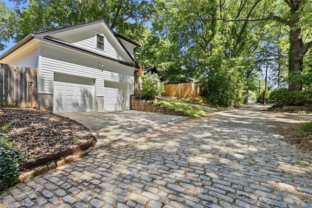 704 Oakland Avenue SE, Atlanta, GA 30315