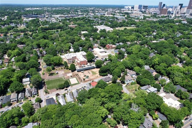 704 Oakland Avenue SE, Atlanta, GA 30315