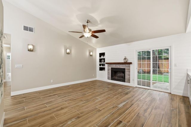 5718 Cobblestone Dr, Rocklin, CA 95765