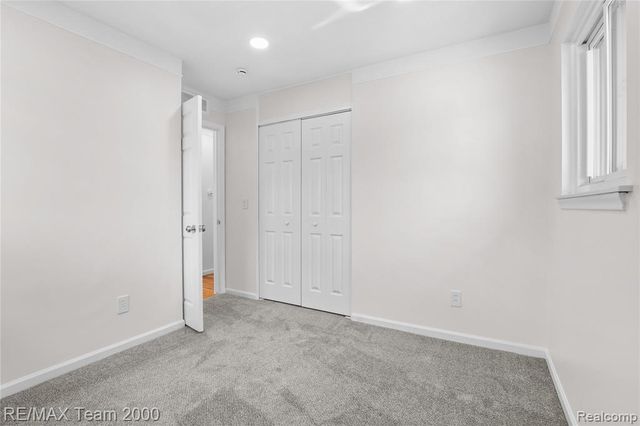 6135 Ardmore Street, Dearborn Heights, MI 48127