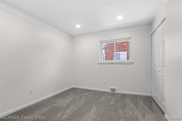 6135 Ardmore Street, Dearborn Heights, MI 48127
