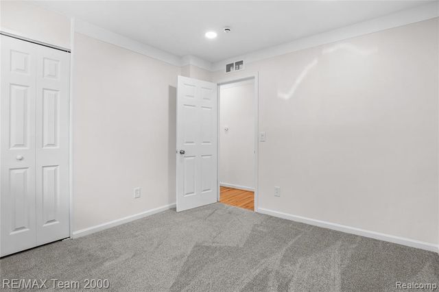 6135 Ardmore Street, Dearborn Heights, MI 48127