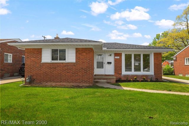 6135 Ardmore Street, Dearborn Heights, MI 48127