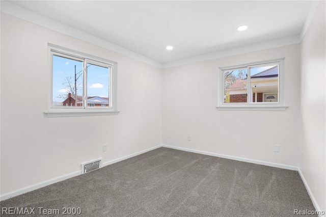 6135 Ardmore Street, Dearborn Heights, MI 48127