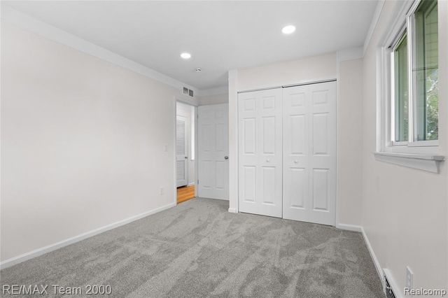 6135 Ardmore Street, Dearborn Heights, MI 48127