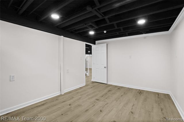 6135 Ardmore Street, Dearborn Heights, MI 48127