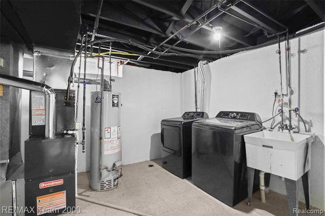 6135 Ardmore Street, Dearborn Heights, MI 48127