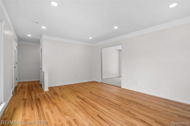 6135 Ardmore Street, Dearborn Heights, MI 48127