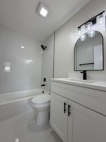 18720 Schooner Drive, Boca Raton, FL 33496