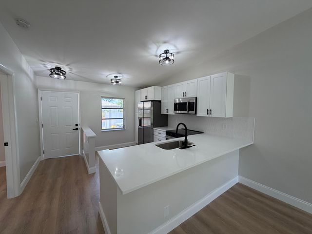 18720 Schooner Drive, Boca Raton, FL 33496