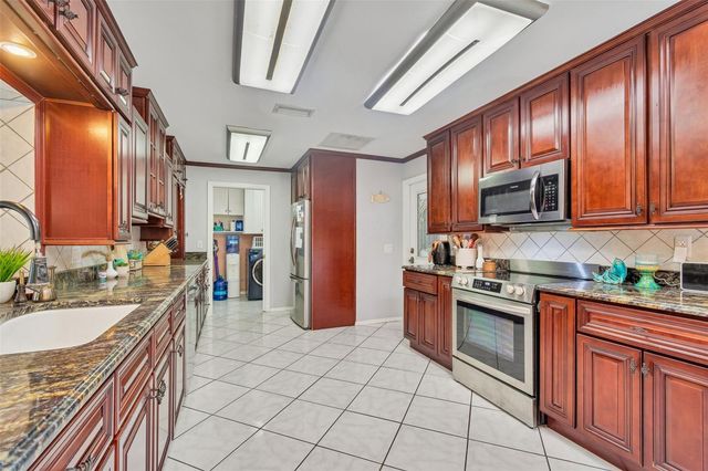 1807 OAK FOREST DRIVE S, Clearwater, FL 33759