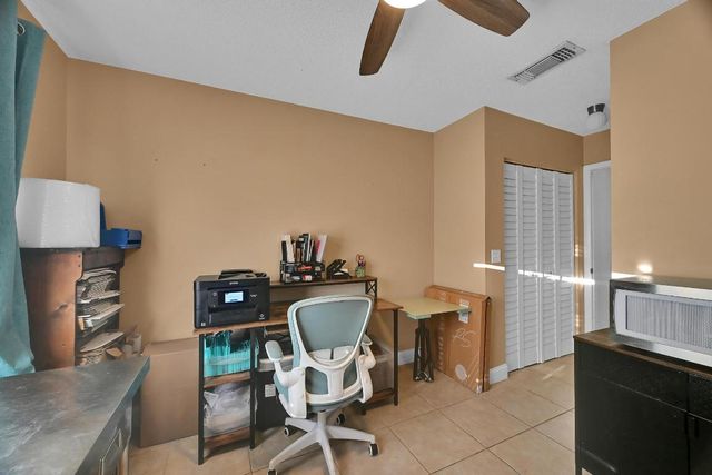 214 Palmetto Court, Jupiter, FL 33458