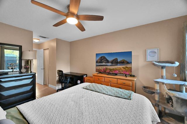 214 Palmetto Court, Jupiter, FL 33458