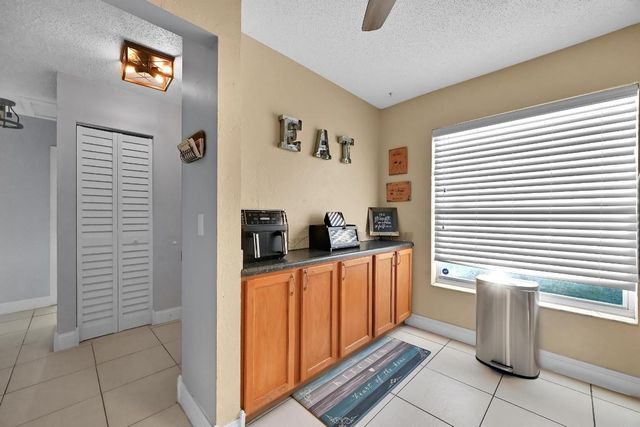 214 Palmetto Court, Jupiter, FL 33458