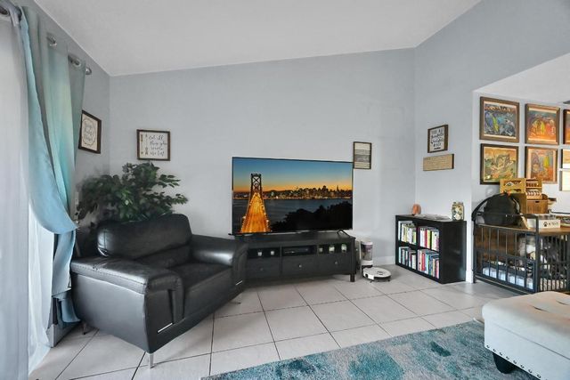 214 Palmetto Court, Jupiter, FL 33458