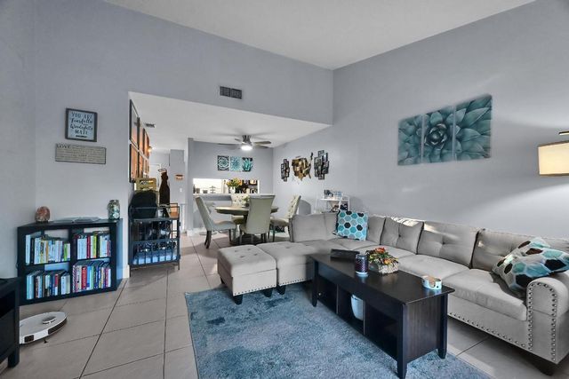 214 Palmetto Court, Jupiter, FL 33458