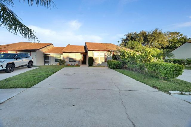 214 Palmetto Court, Jupiter, FL 33458