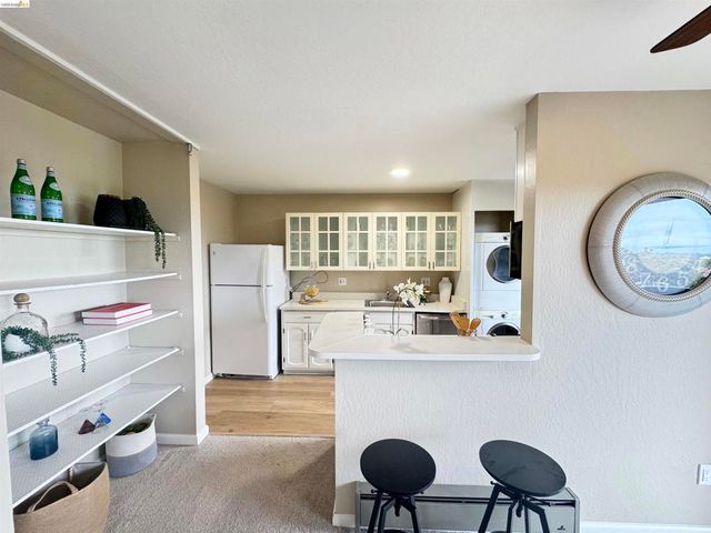 16363 Saratoga St 202E, San Leandro, CA 94578