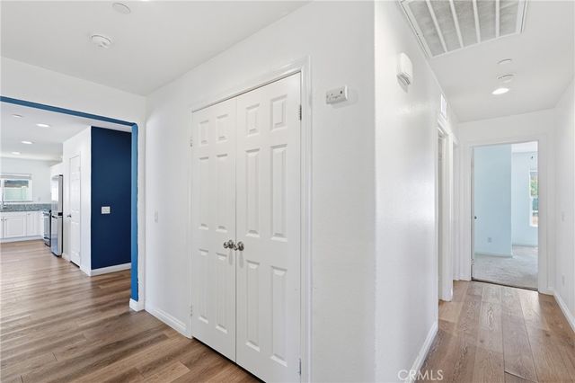 570 Farmstead, Hemet, CA 92543