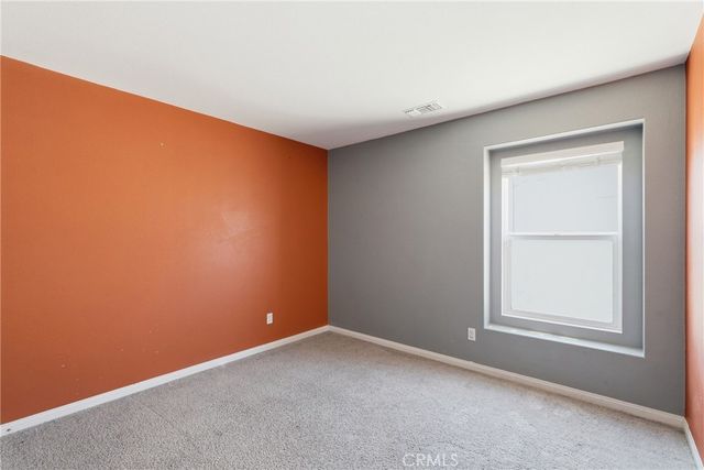 570 Farmstead, Hemet, CA 92543