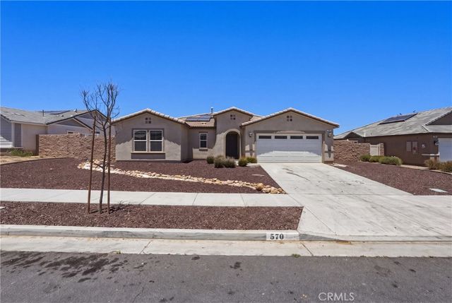 570 Farmstead, Hemet, CA 92543