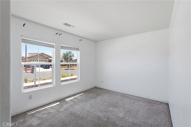 570 Farmstead, Hemet, CA 92543