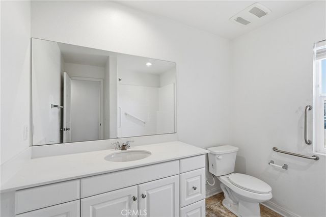 570 Farmstead, Hemet, CA 92543