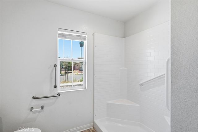 570 Farmstead, Hemet, CA 92543