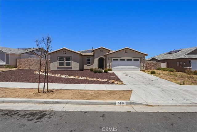 570 Farmstead, Hemet, CA 92543