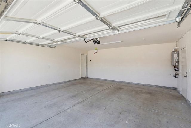 570 Farmstead, Hemet, CA 92543