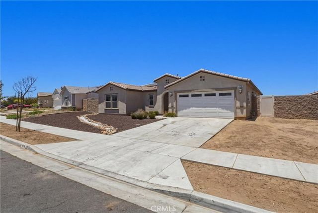 570 Farmstead, Hemet, CA 92543