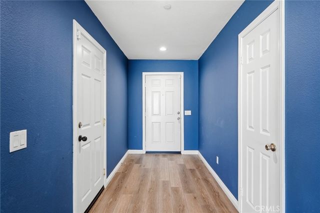570 Farmstead, Hemet, CA 92543