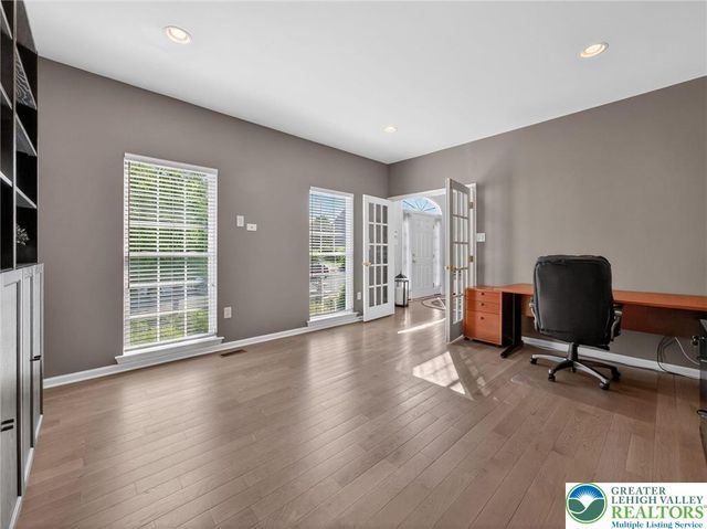 7018 Tuscany Drive, Lower Macungie Twp, PA 18062