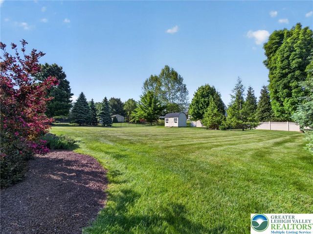 7018 Tuscany Drive, Lower Macungie Twp, PA 18062